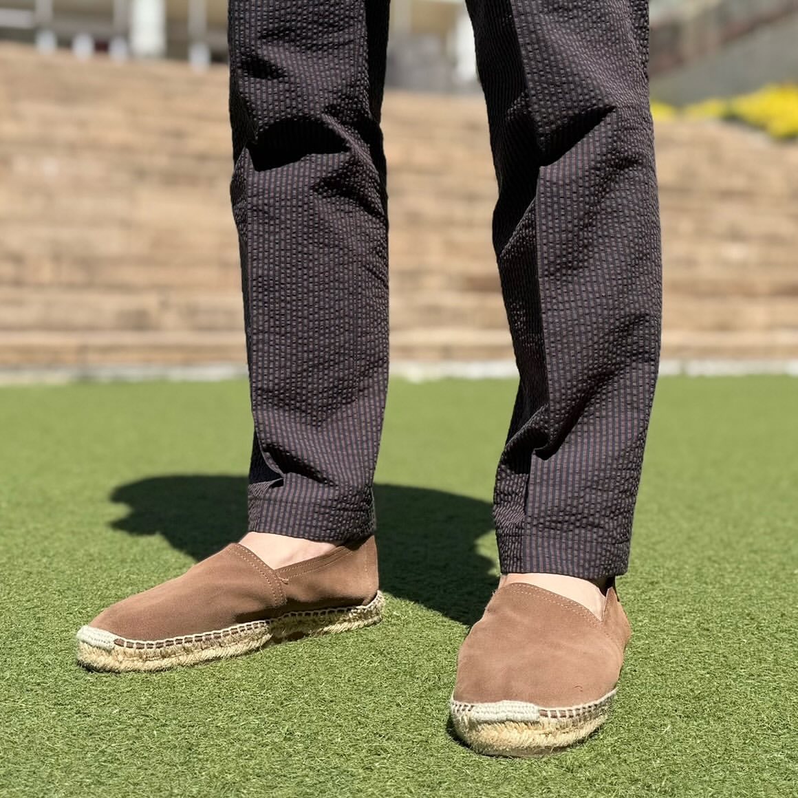 Espadrilles artisanales en cuir velours marron Don Quichosse fabriquées à Mauléon-Licharre.
